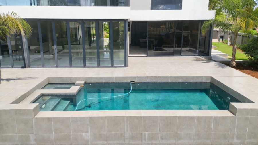 6 Bedroom Property for Sale in The Islands Estates North West